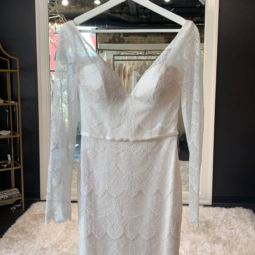 4817 Paloma Blanca